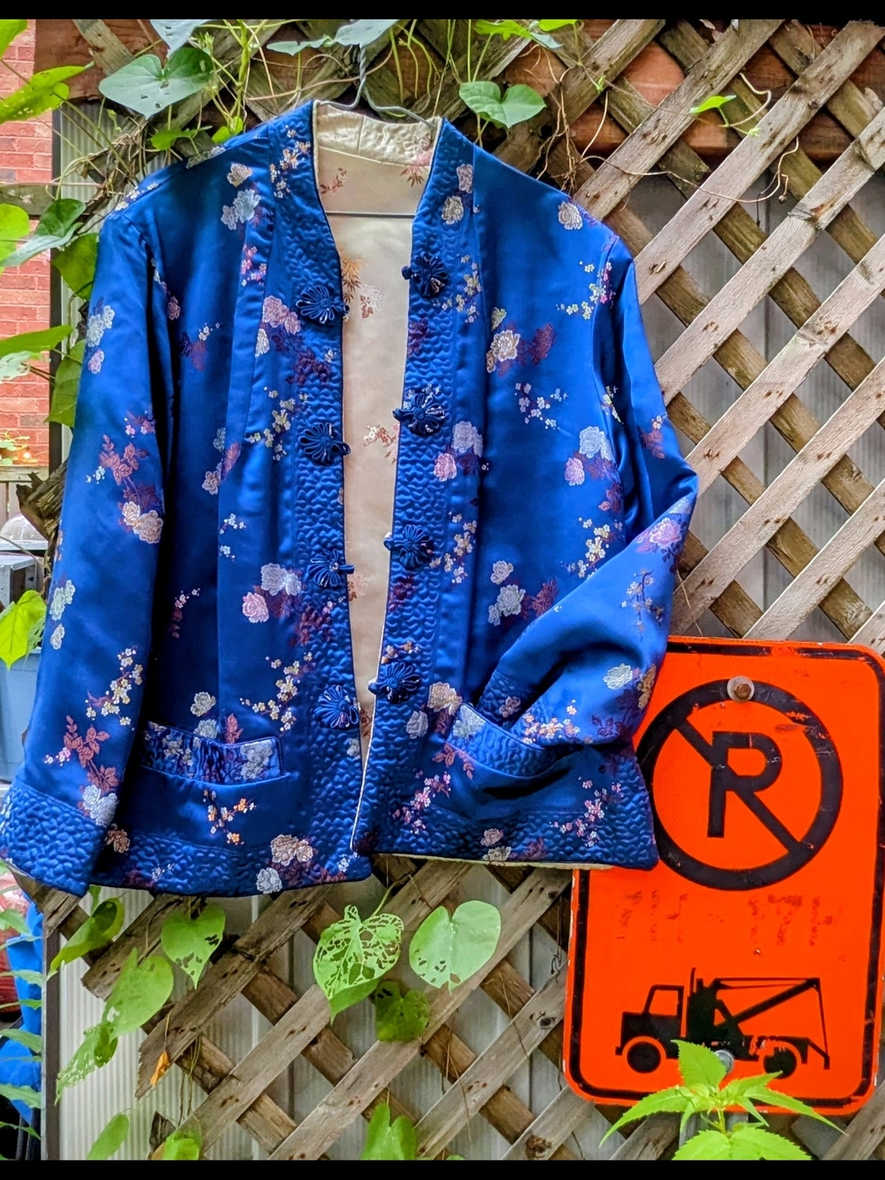 Vintage Reversible Hong Kong Brocade Jacket | Veste Brocart Réversible L